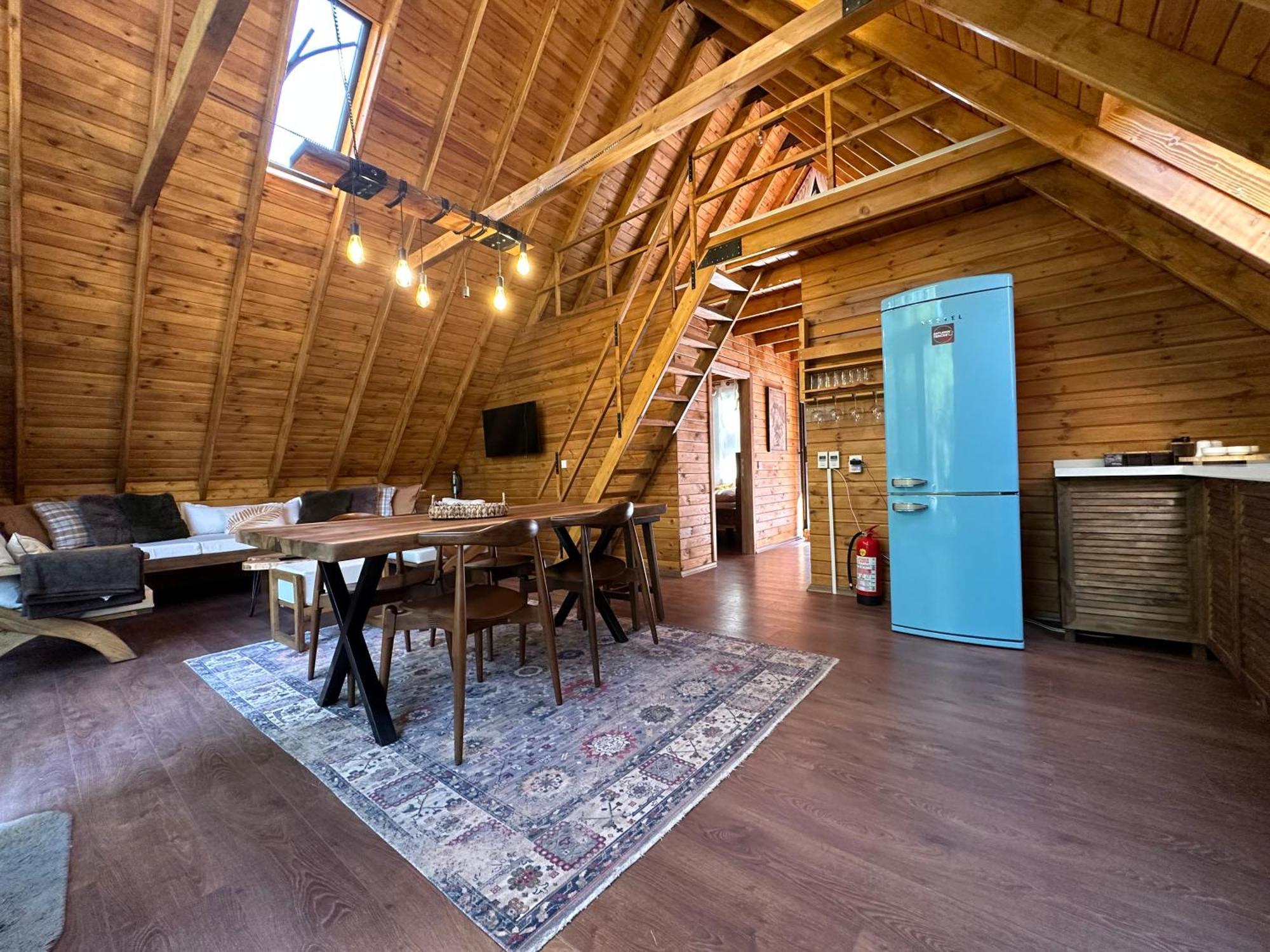 Panurlawoodenhouse Oezel Havuz& Sauna Mavi Exterior foto